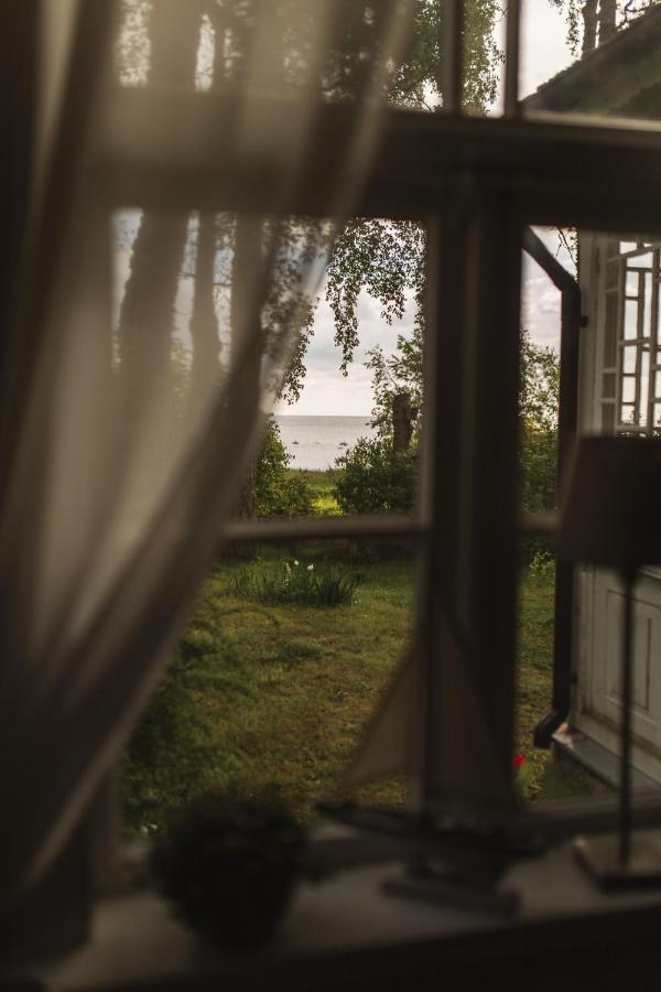 Hotel Juras Maja Ausekli à Kaltene Extérieur photo